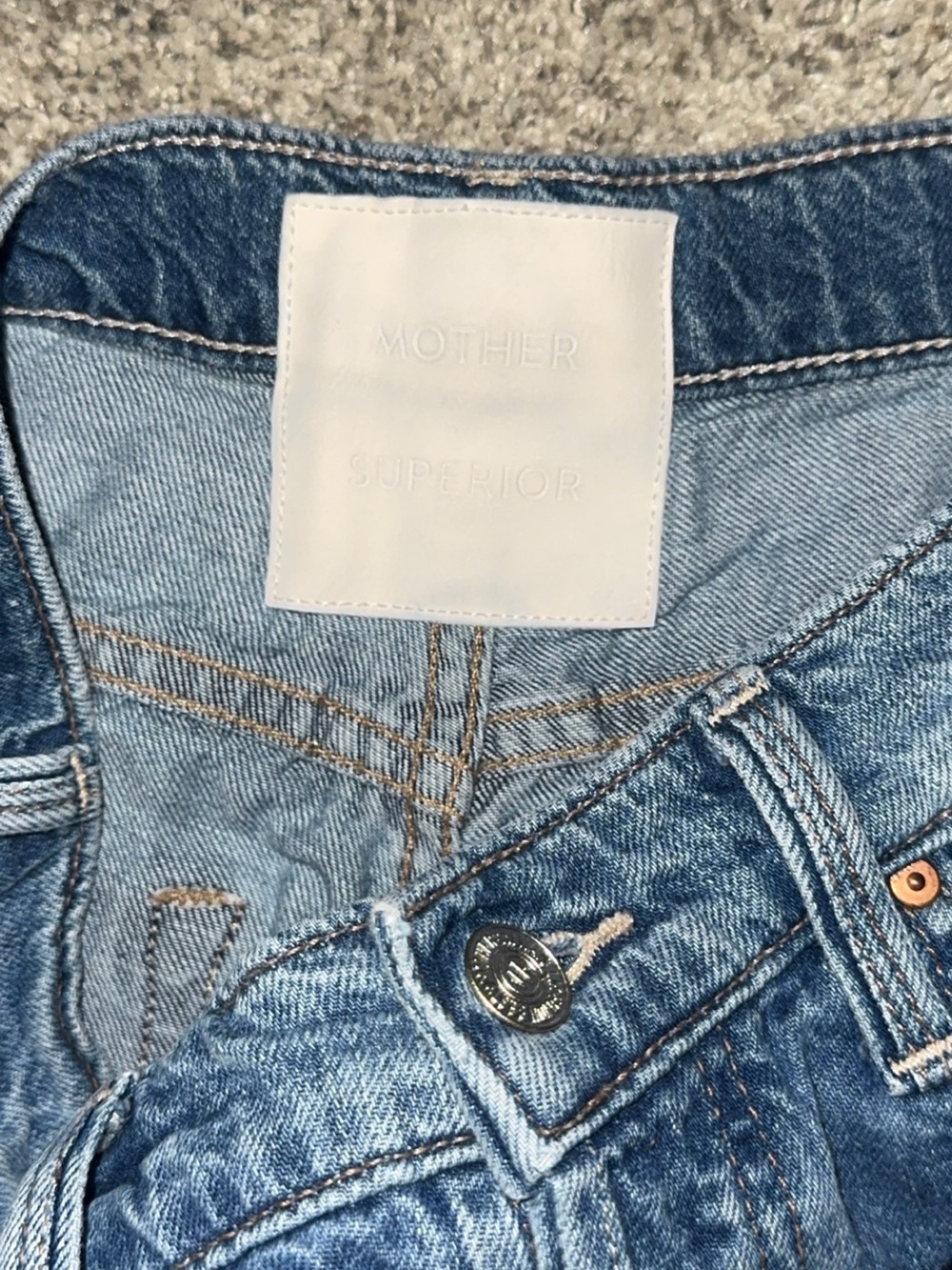MOTHER Women’s  Wide Legged  Jeans in Medium Blue Wash - Picture 3 of 6